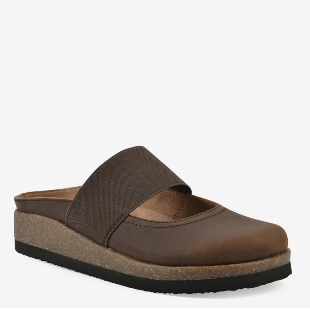 White Mountain Bassi Round Toe Mules